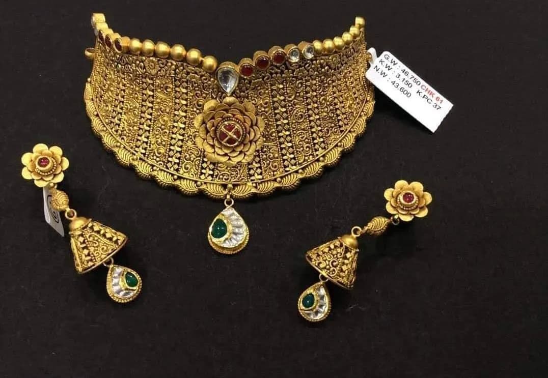 Gold choker necklace bridal set